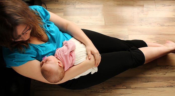 6 Probleme pe care le are o mama singura